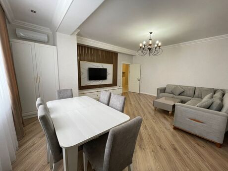 Elan №6426154 - Bakı, İnşaatçılar m., 2 otaqlı, 83 m², 7/17 mərtəbə