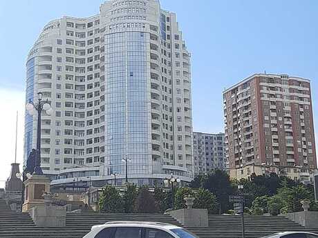 Elan №6426164 - Bakı, Elmlər Akademiyası m., 3 otaqlı, 132 m², 14/17 mərtəbə