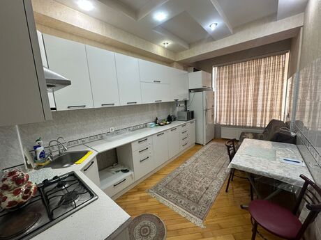 Kirayə 3 otaqlı mənzil, 140 m², Nəriman Nərimanov: 1 000 ₼/ay 3