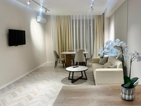 Kirayə 2 otaqlı mənzil, 85 m², 28 May: 1 599 ₼/ay 2