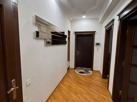 Kirayə 2 otaqlı mənzil, 80 m², Şah İsmayıl Xətai: 1 200 ₼/ay 4