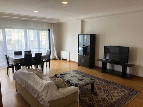 Kirayə 4 otaqlı mənzil, 200 m², 28 May: 2 500 ₼/ay 5