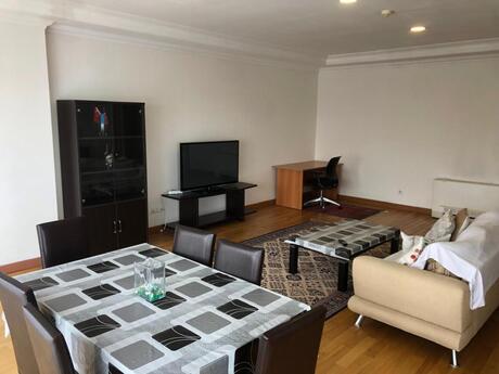 Kirayə 4 otaqlı mənzil, 200 m², 28 May: 2 500 ₼/ay 4
