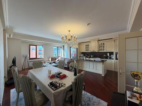 Elan №6426316 - Bakı, Gənclik m., 3 otaqlı, 150 m², 11/17 mərtəbə
