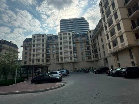 Elan №6426320 - Bakı, Ağ şəhər q., 3 otaqlı, 133 m², 4/7 mərtəbə
