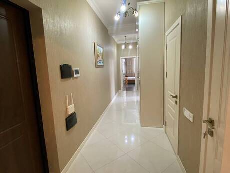 2-room apartment for rent, 90 m², Renessans Palace: 1 500 ₼/mo 3