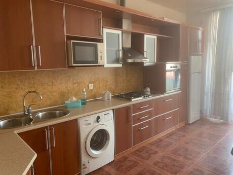 Kirayə 3 otaqlı mənzil, 140 m², Nizami: 1 200 ₼/ay 3
