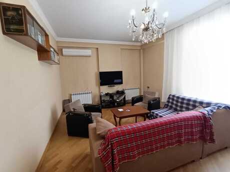 Elan №6426464 - Bakı, Gənclik m., 2 otaqlı, 70 m², 12/18 mərtəbə