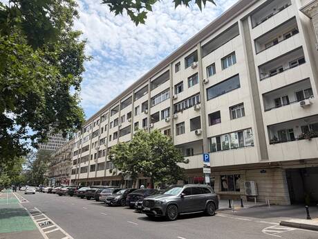 3-комнатная квартира, 75 м², Sahil: 300 000 ₼ 2