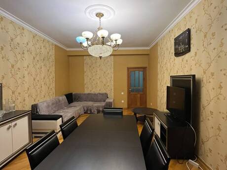 2-room apartment for rent, 105 m², Badamdar: 799 ₼/mo 2