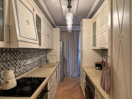 Elan №6426778 - Bakı, İnşaatçılar m., 3 otaqlı, 107 m², 14/18 mərtəbə