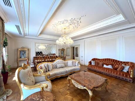 5-комнатная квартира, 247 м², Clock Tower: 1 350 000 ₼ 4