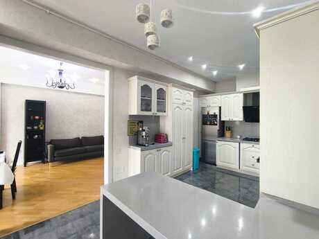 Kirayə 4 otaqlı mənzil, 140 m², Park Azure: 1 600 ₼/ay 3