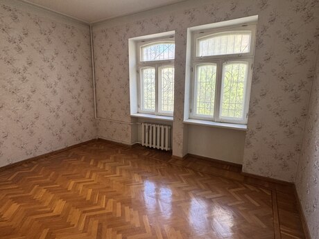 12 otaqlı həyət evi, 480 m², Nəsimi: 750 000 ₼ 2