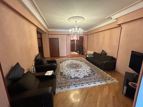4 otaqlı mənzil, 198 m², Nərimanov: 620 000 ₼ 3