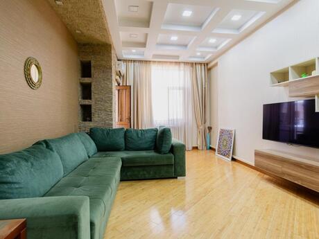 Kirayə 3 otaqlı mənzil, 90 m², Şah İsmayıl Xətai: 1 500 ₼/ay 2