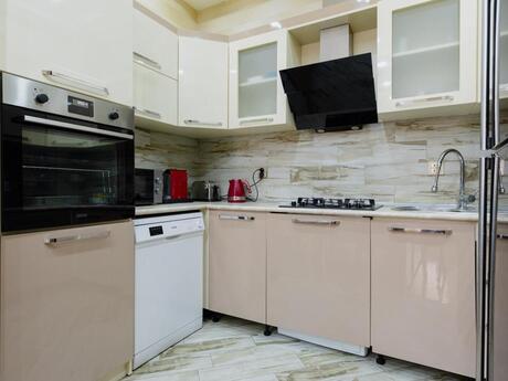 Kirayə 3 otaqlı mənzil, 90 m², Şah İsmayıl Xətai: 1 500 ₼/ay 4