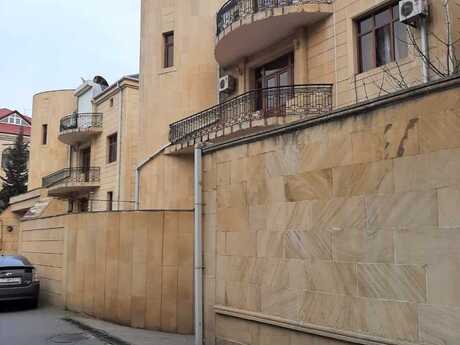 8 otaqlı həyət evi, 650 m², Gənclik: 1 800 000 ₼ 3