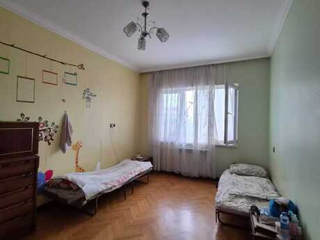 Продаётся 4-комнатная квартира в старом фонде, Azadlıq Prospekti, 110 м², 275 000 AZN, фото 4 / 10