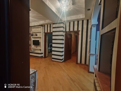 3 otaqlı mənzil, 103 m², Nizami: 255 000 ₼ 2
