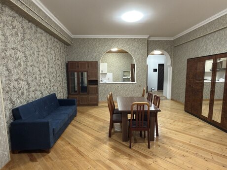 Kirayə 2 otaqlı mənzil, 100 m², 28 May: 800 ₼/ay 5