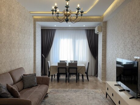 Kirayə 2 otaqlı mənzil, 74 m², İçəri Şəhər: 1 600 ₼/ay 2