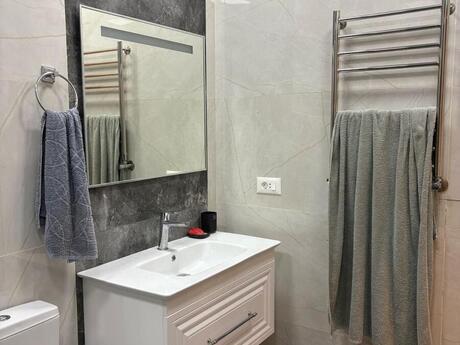 Kirayə 2 otaqlı mənzil, 60 m², İçəri Şəhər: 1 300 ₼/ay 2