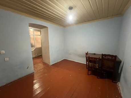 Elan №6427316 - Bakı, 28 May m., 3 otaqlı, 52 m², 1/4 mərtəbə
