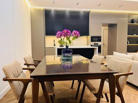 Kirayə 2 otaqlı mənzil, 100 m², Nizami: 2 000 ₼/ay 4