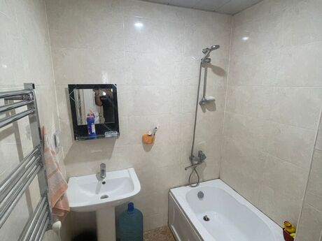 3-room apartment for rent, 110 m², Hövsan: 550 ₼/mo 3