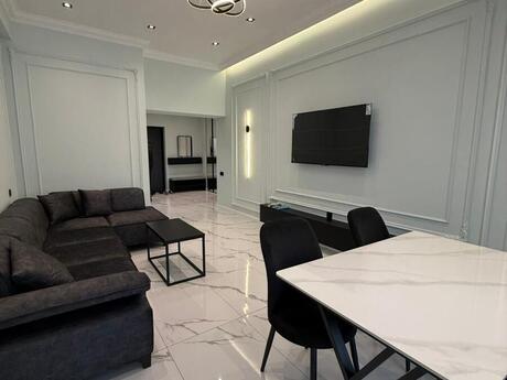 2-room apartment for rent, 70 m², İçəri Şəhər: 1 600 ₼/mo 3