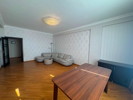Elan №6427666 - Bakı, Əhmədli m., 3 otaqlı, 124 m², 11/18 mərtəbə