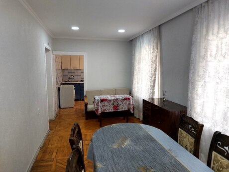 Elan №6427695 - Bakı, Elmlər Akademiyası m., 3 otaqlı, 80 m², 2/5 mərtəbə