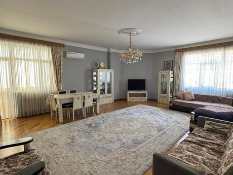3 otaq · 160 m² · 2/17 mərtəbə, Elmlər Akademiyası