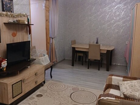 2 otaq · 50 m² · 2/2 mərtəbə, İçəri Şəhər