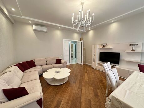 2-room apartment for rent, 120 m², 28 May: 1 600 ₼/mo 2