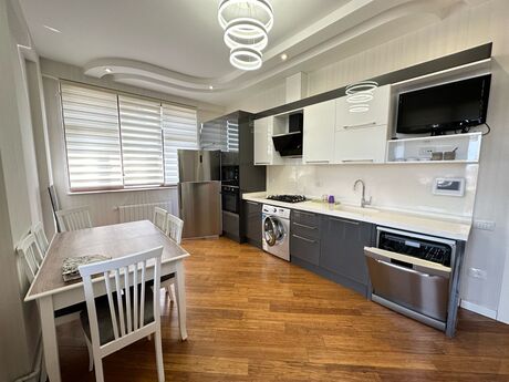 2-room apartment for rent, 120 m², 28 May: 1 600 ₼/mo 5
