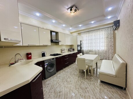 Elan №6428032 - Bakı, Nəsimi r., 3 otaqlı, 140 m², 7/17 mərtəbə