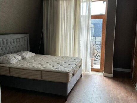 Kirayə 4 otaqlı mənzil, 160 m², Ağ şəhər: 2 000 ₼/ay 5