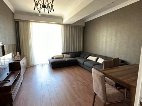 Kirayə 4 otaqlı mənzil, 160 m², Ağ şəhər: 2 000 ₼/ay 2