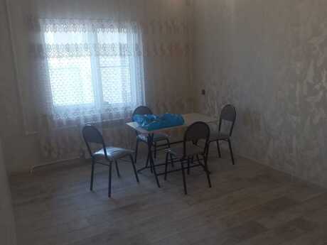 Kirayə 3 otaqlı mənzil, 100 m², İnşaatçılar: 700 ₼/ay 2