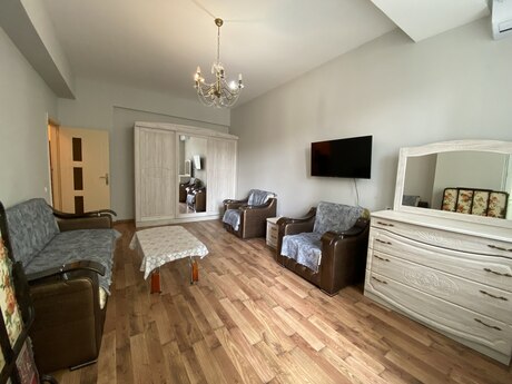 1-room apartment for rent, 80 m², Həzi Aslanov: 580 ₼/mo 2