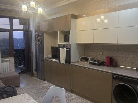 3 otaq · 98 m² · 12/15 mərtəbə, Yeni Yasamal