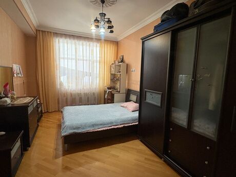3-room apartment, 130 m², Badamdar: 300 000 ₼ 5