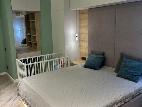 Ağ şəhərdə 3 otaqlı yeni tikili mənzil kirayə verilir, 100 m², 2 000 AZN/ay, şəkil 2 / 12