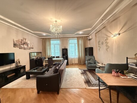 3 otaqlı mənzil, 134 m², Nizami: 465 000 ₼ 3