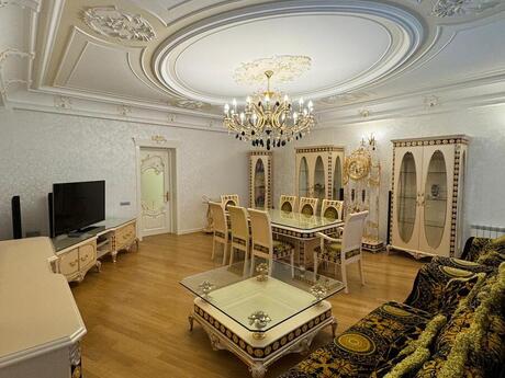 4 otaqlı mənzil, 220 m², 28 May: 630 000 ₼ 2