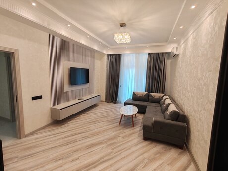 Kirayə 2 otaqlı mənzil, 97 m², Gənclik: 1 500 ₼/ay 2