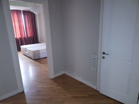 3 otaqlı mənzil, 97 m², İnşaatçılar: 330 000 ₼ 3