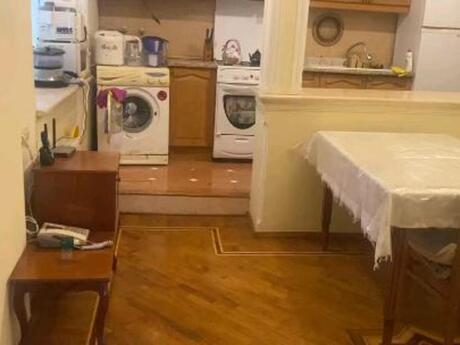Kirayə 2 otaqlı mənzil, 100 m², 28 May: 200 ₼/ay 2